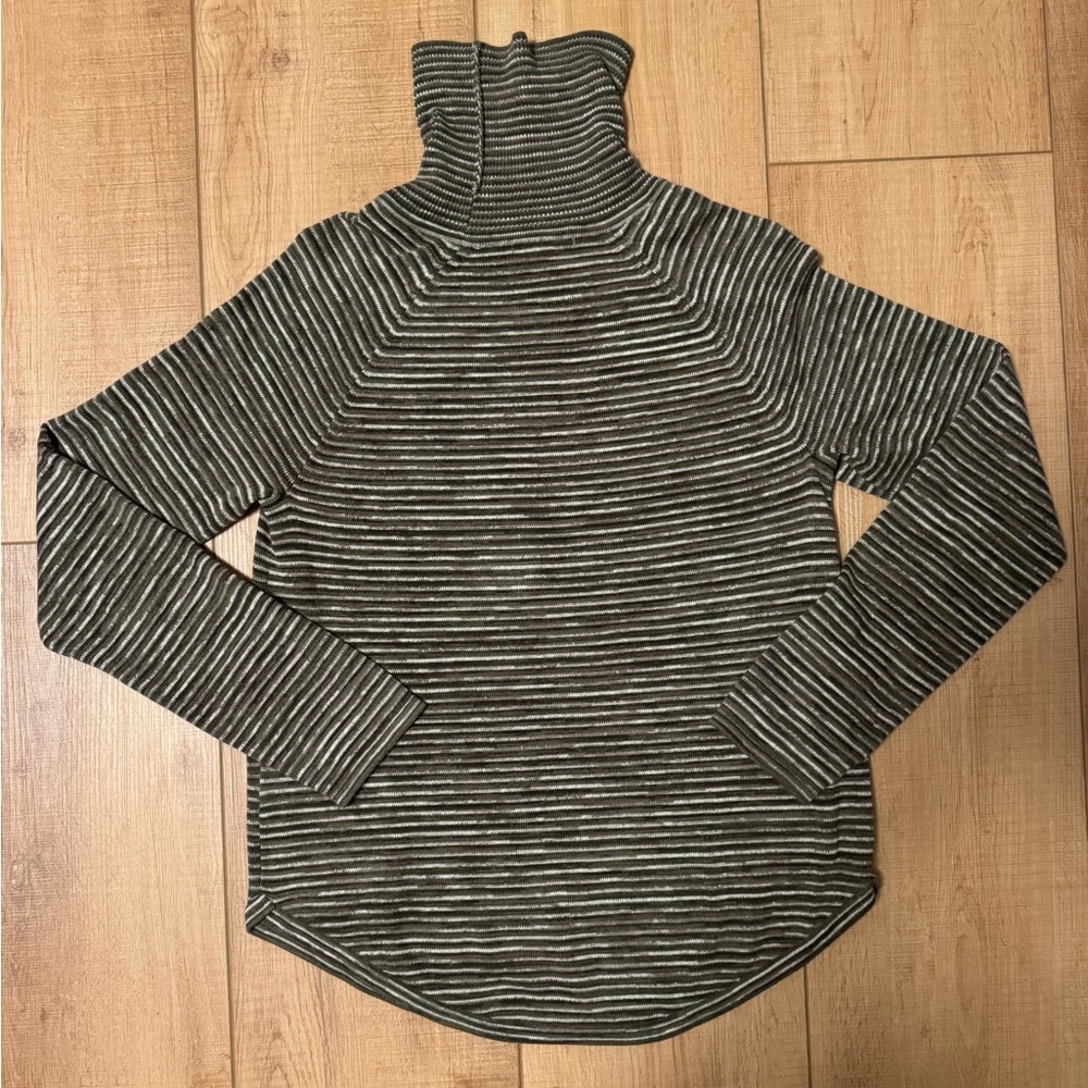Jeanne Pierre Olive and Cream Knit Sweater 100% Cotton - Picture 4 of 5